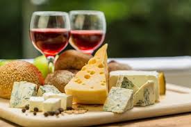The Best Wine Pairings in Niagara for Cheese Lovers